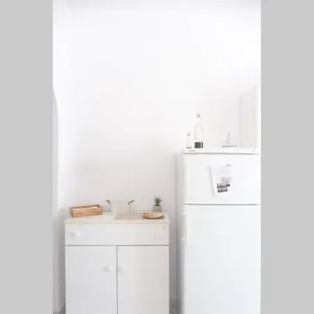 3 Min From The Beach-white&blue House In *