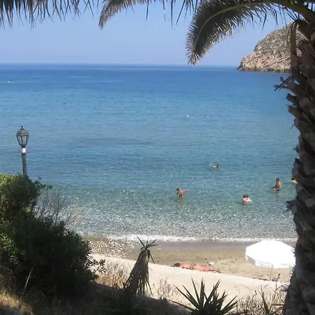 3 Min From The Beach-white&blue House In Apartament *