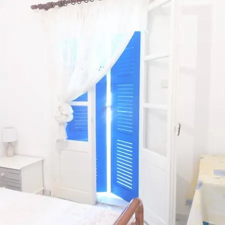 3 Min From The Beach-white&blue House In Apartament Apollon (Naxos)